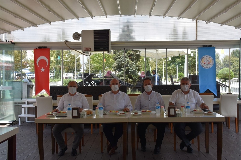 Erenler Belediye Başkanı Fevzi Kılıç: Zabıta belediyemizin gülen yüzü”