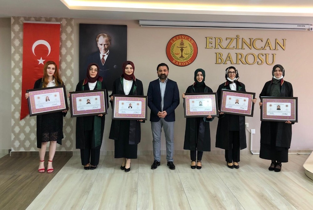 Erzincan Barosu Bunyesine 6 Yeni Avukat Daha Katti Erzincan Haberleri