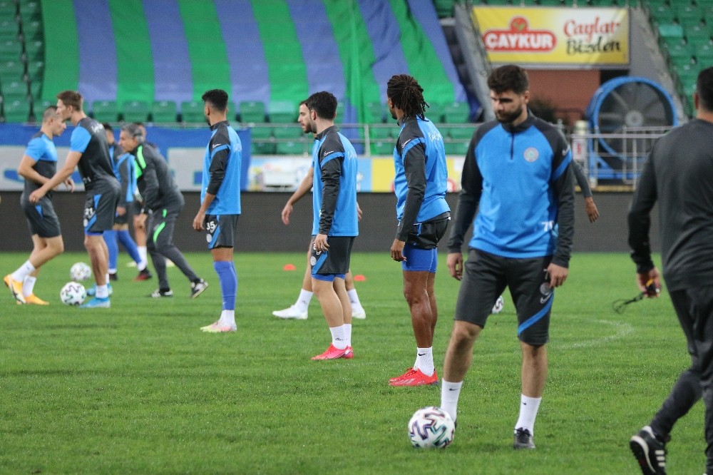 Caykur Rizespor Fenerbahce Hazirliklarini Caykur Didi Stadinda Surdurdu Rize Haberleri