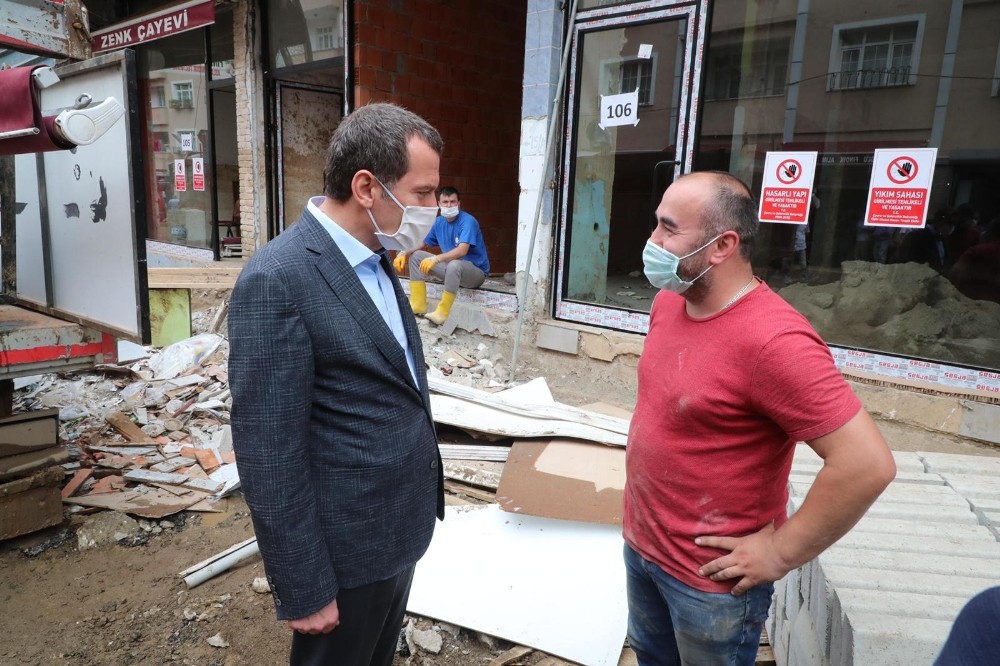 Başkan Arısoy, Giresun’da sel felaketinden etkilenenleri yalnız bırakmadı