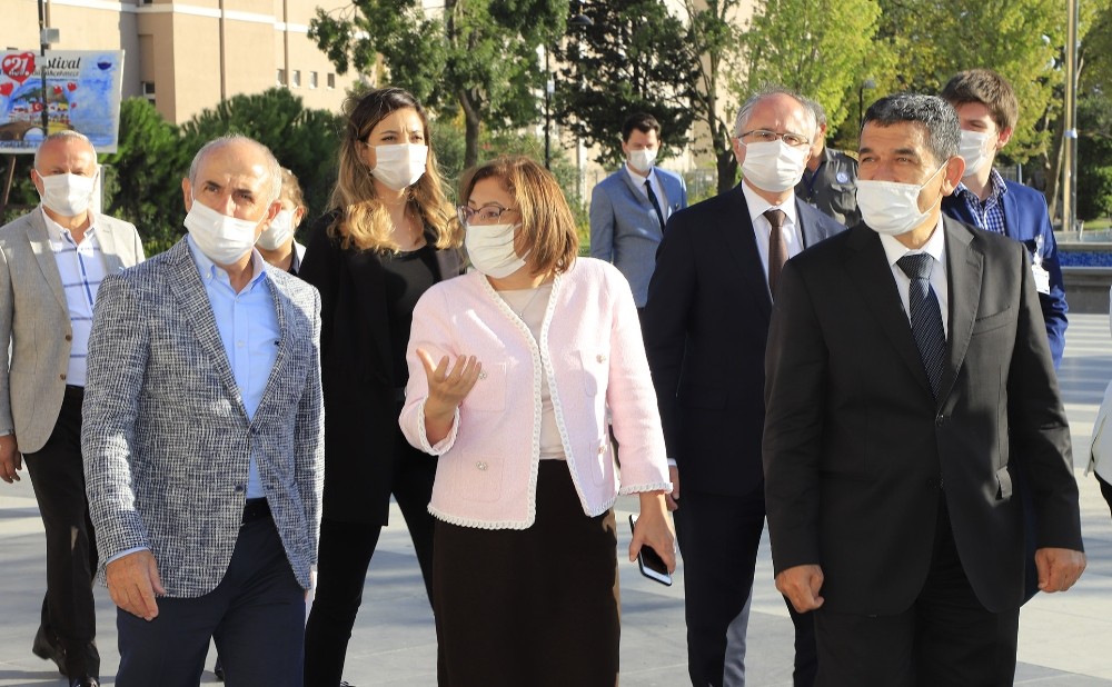 Başkan Akgün, TBB Başkanı Fatma Şahin’i ağırladı