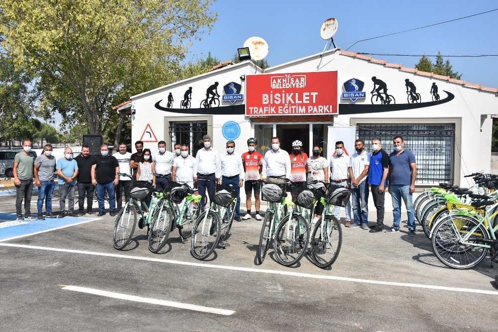 Akhisar Belediyesi Bisiklet Trafik Eğitim Parkı hizmete açıldı