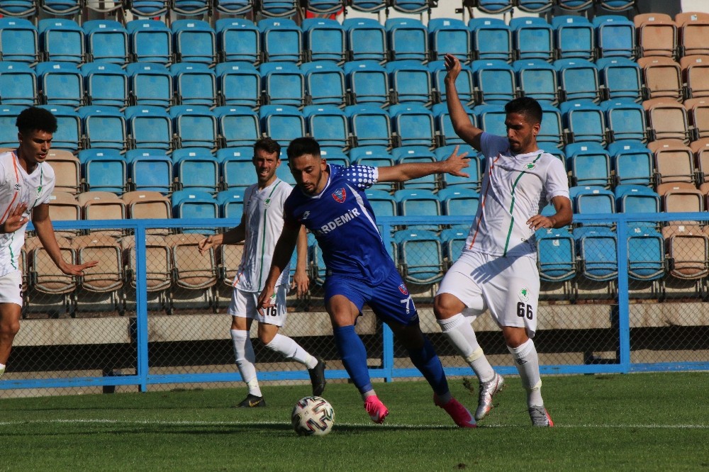Hazarhan Karaca Midfielder Of Bugsasspor