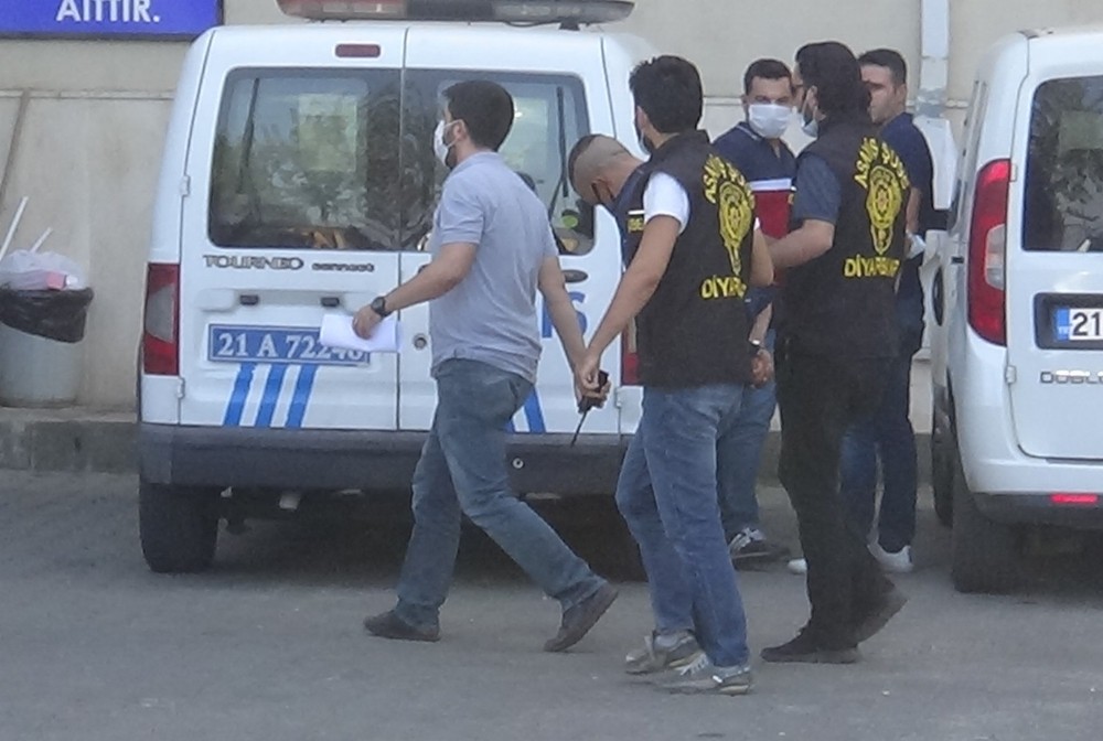 Marketi soyup çalışanı kaçıran zanlı tutuklandı