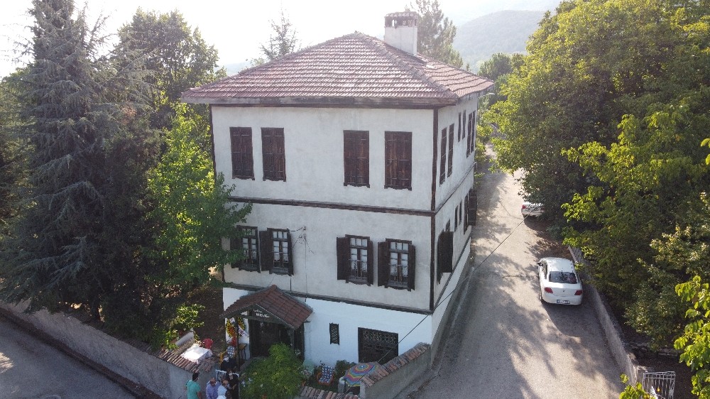 Safranbolu’da 130 yıllık tarihi konağa ‘En İyi Korunan Ev’ plaketi
