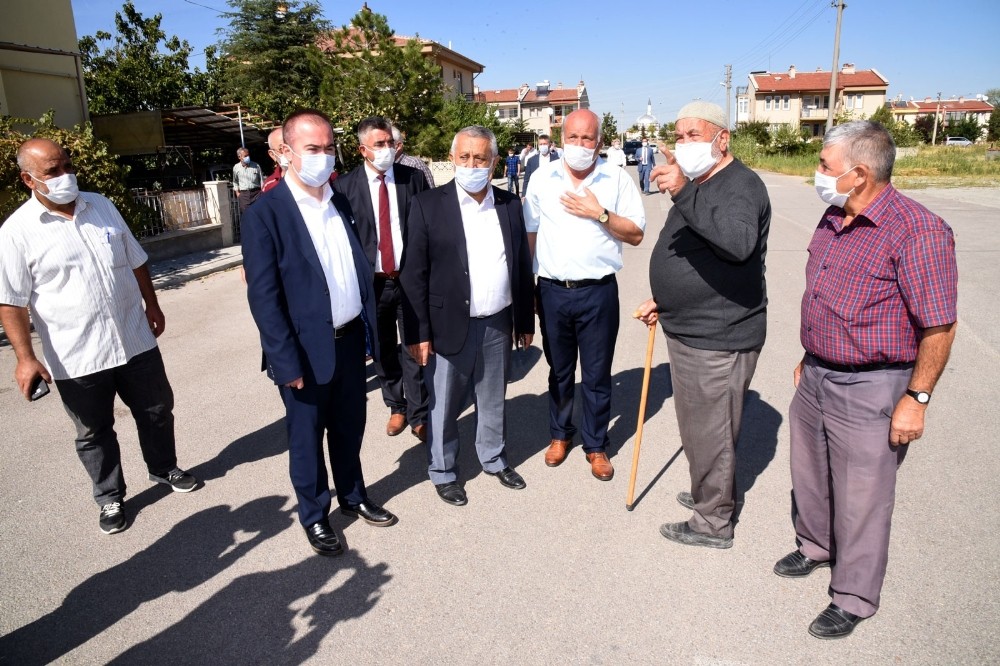 Başkan Zeybek mahalle ziyaretlerine devam ediyor