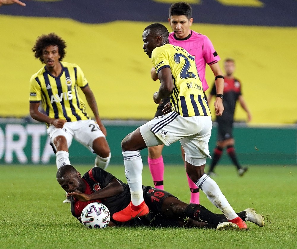 Süper Lig: Fenerbahçe: 2 - Fatih Karagümrük: 1 Maç sonucu