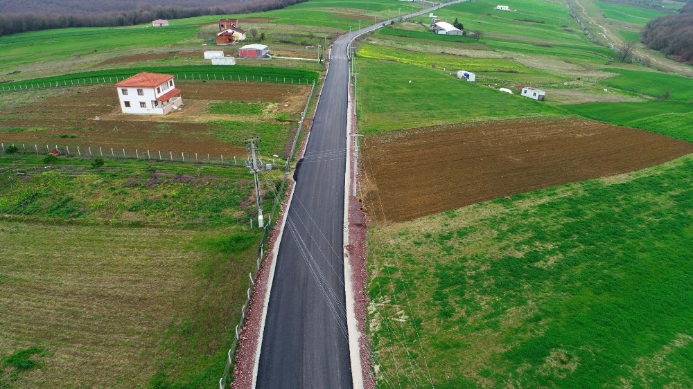 Kandıra’nın 11 köyüne 18 km yol yapımı