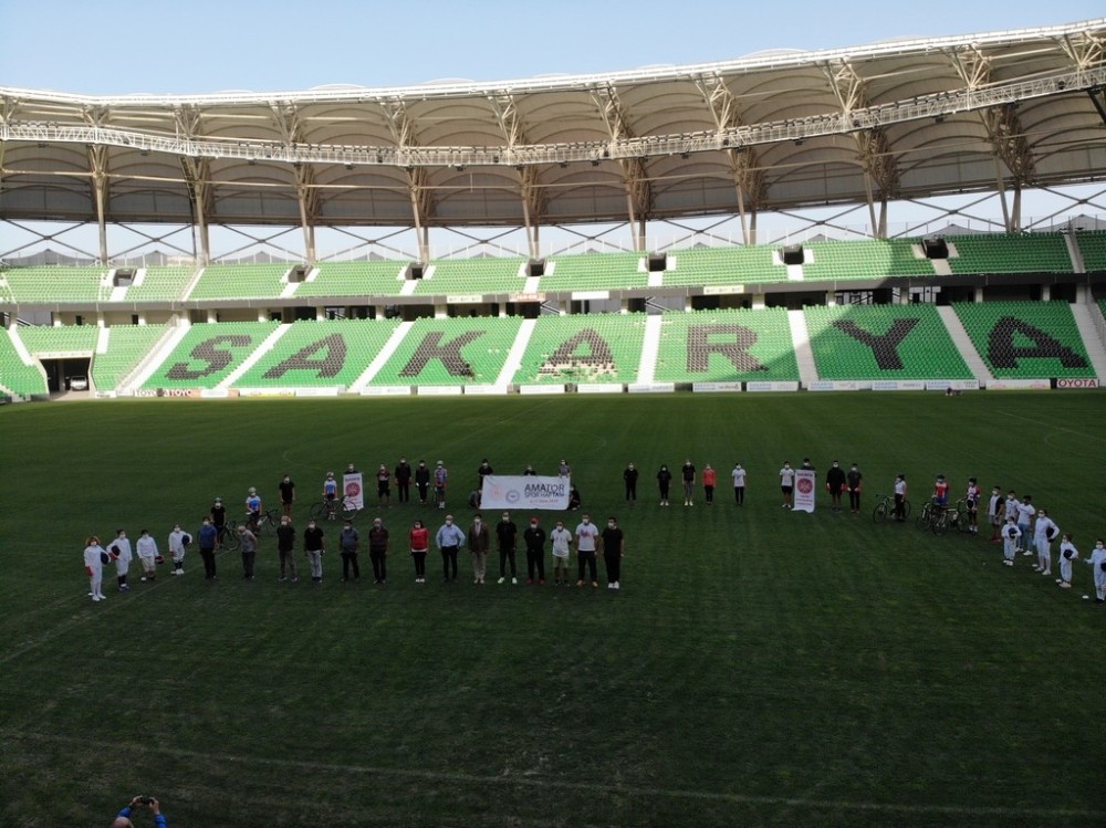 Amatör Spor Haftası’nın açılışı, Yeni Sakarya Stadyumunda başladı