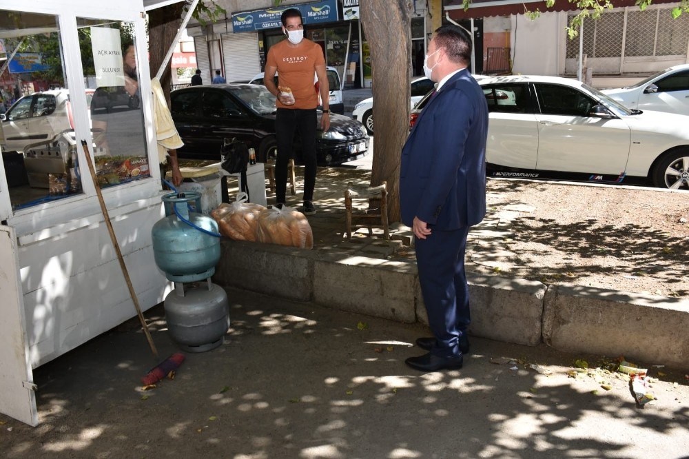Başkan Beyoğlu esnaf ziyaretine devam ediyor