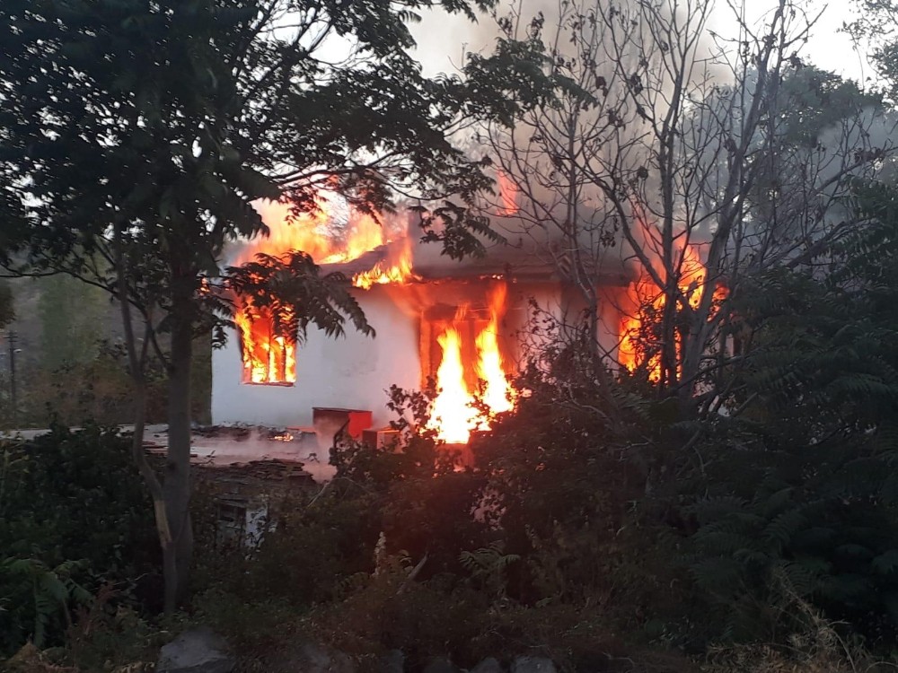Ankara’da gecekondu yangını