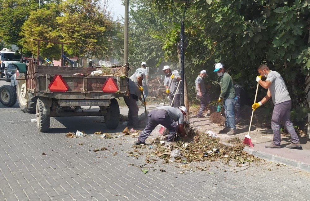 Saruhanlı Belediyesi ilçede temizlik seferberliği başlattı