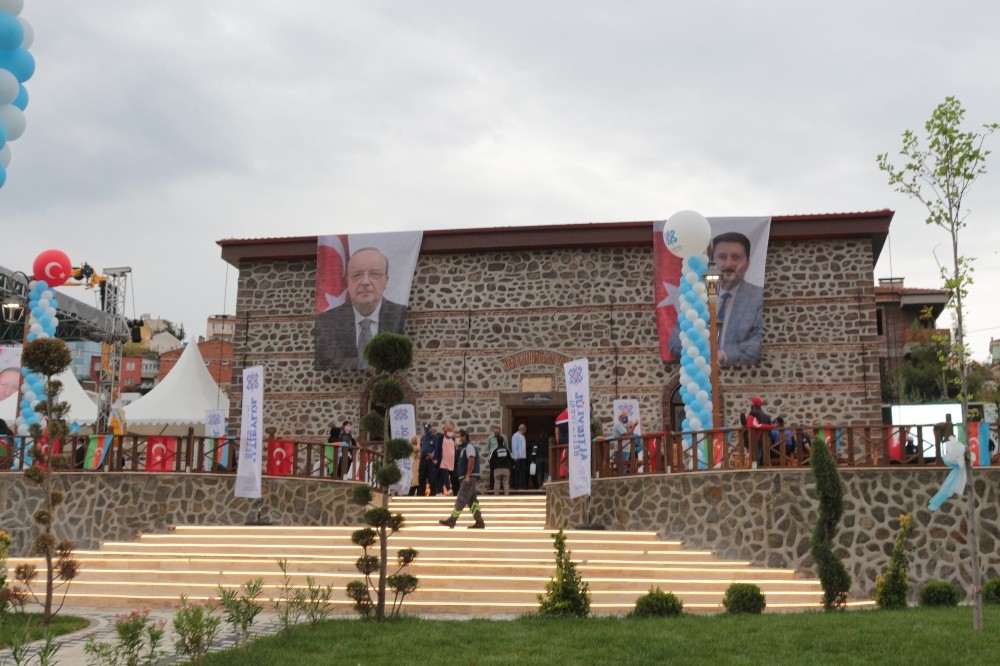 Sabri Uğur adına yapılan park hizmete açıldı