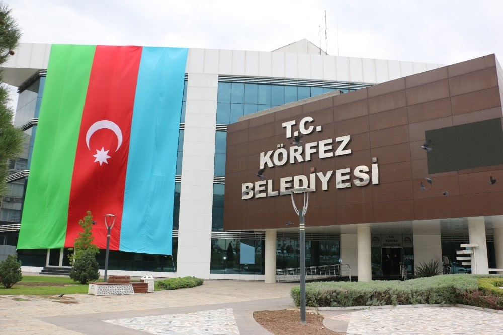 Körfez’den Azerbaycan’a dev destek