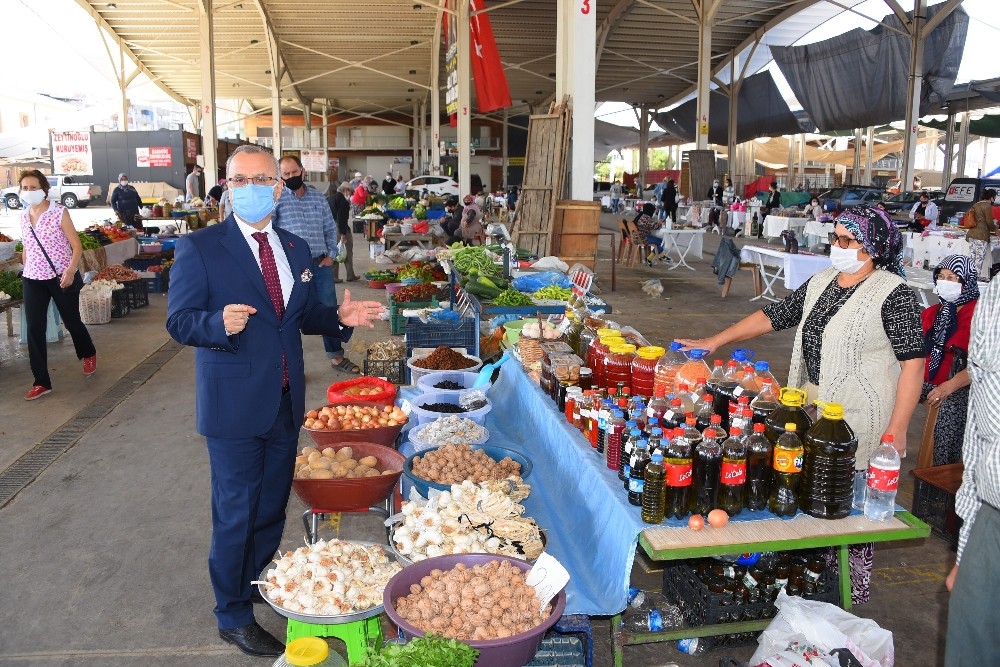 Salihli’de üretici pazarı yeniden açıldı