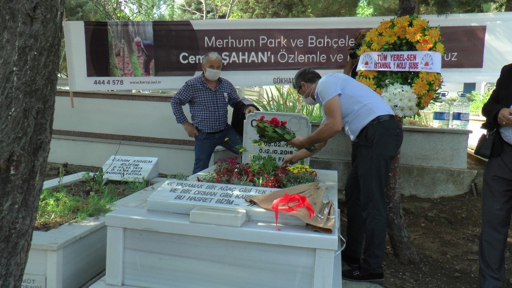 Merhum Cemal Şahan vefatının ikinci yılında mezarı başında anıldı