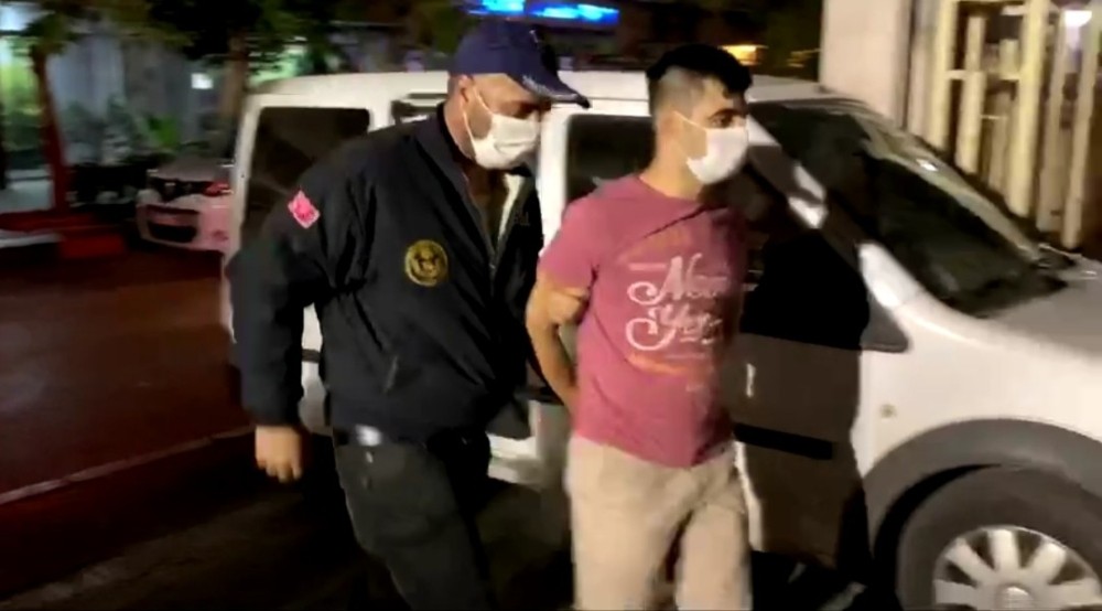 İzmir’de FETÖ operasyonu: 89 gözaltı