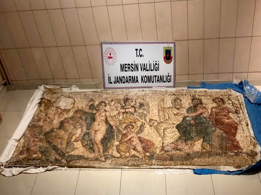 Mersin’de Helenistik döneme ait mozaik pano ele geçirildi