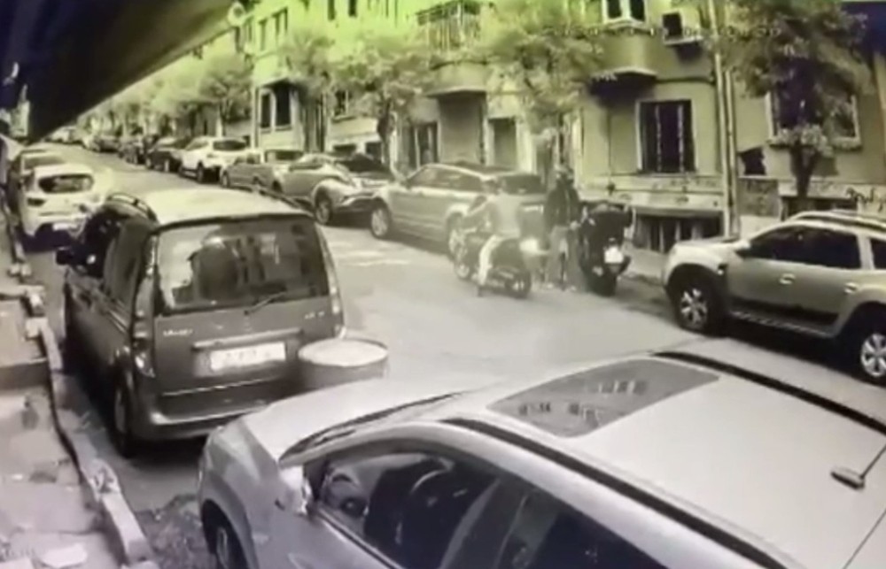 Özel İstanbul’un göbeğinde saniyeler içerisindeki motosiklet hırsızlıkları kamerada