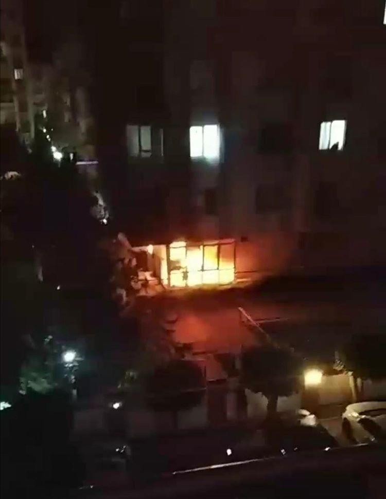 Antalya’da yanan apartman dairesi kullanılmaz hale geldi