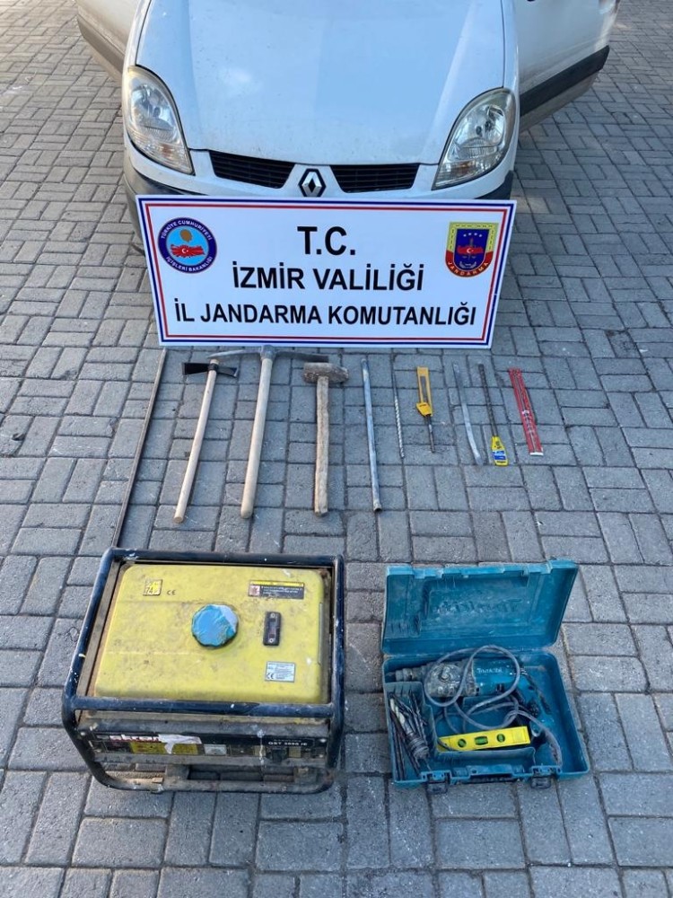 İzmir’de kaçak kazı yapan 1 kişi yakalandı