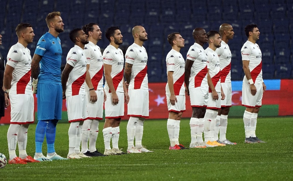 Süper Lig: Medipol Başakşehir: 2 - FT Antalyaspor: 1 Maç devam ediyor