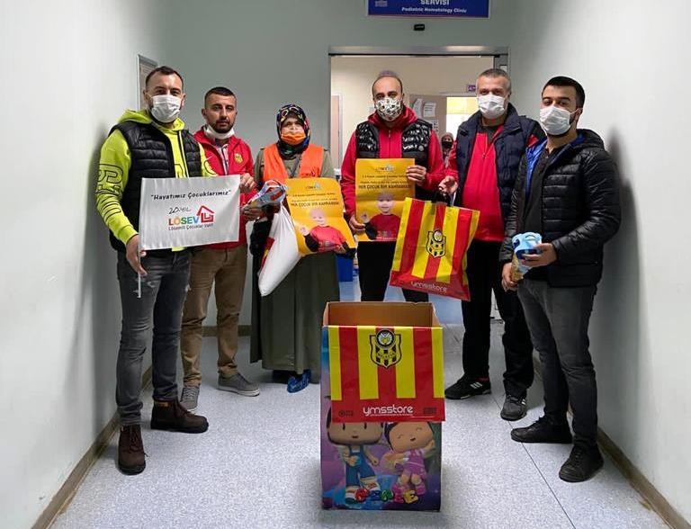 Taraftarlardan Losemili Cocuklara Moral Malatya Haberleri