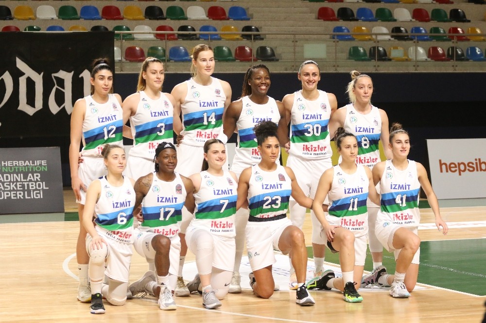Kadınlar Basketbol Süper Ligi: İzmit Belediyespor: 62 - Galatasaray: 80