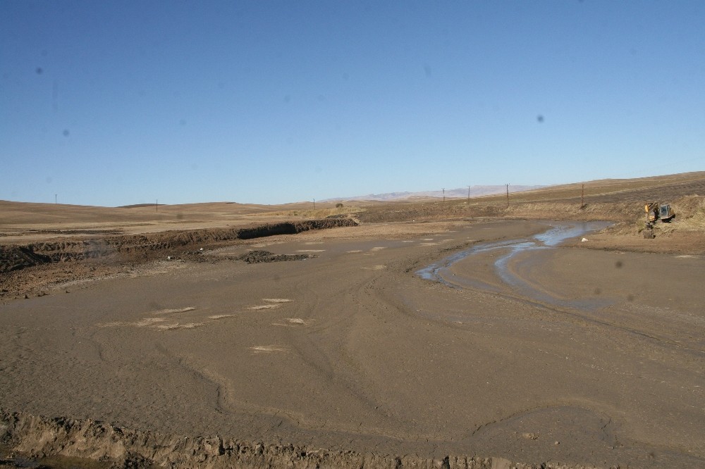 Silvan’da 300 bin metreküp kapasiteli hayvan içme suyu göleti tamamlandı