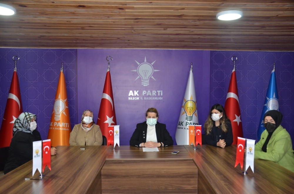 AK Partili kadınlardan anlamlı mesaj, Her türlü şiddete karşı turuncu çizgimizi çekiyoruz
