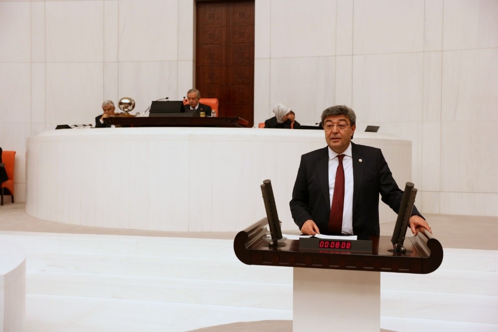 İYİ Parti Milletvekili Ataş: Kamuda şeffaflık ve hesap verme yok edildi