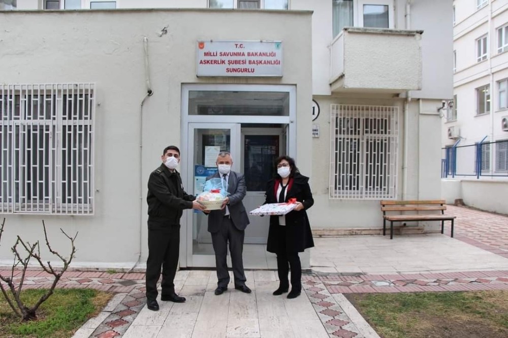 Başkan Şahiner’den jandarma personeline jest