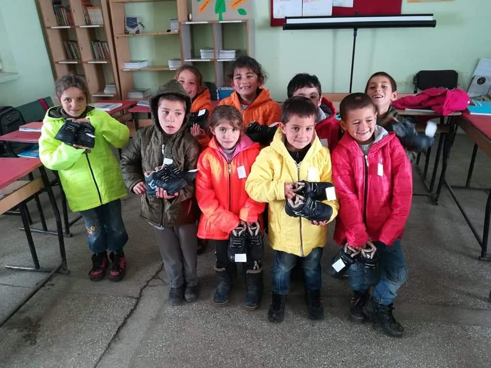 Fotoğraf mezadının geliri, öğrencilere harcandı