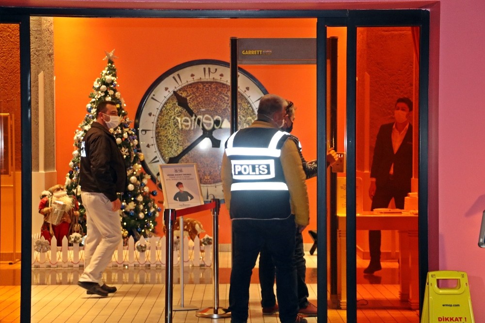 Antalya Da Polis Eglence Mekanlari Ve Otelleri Denetledi Antalya Haberleri