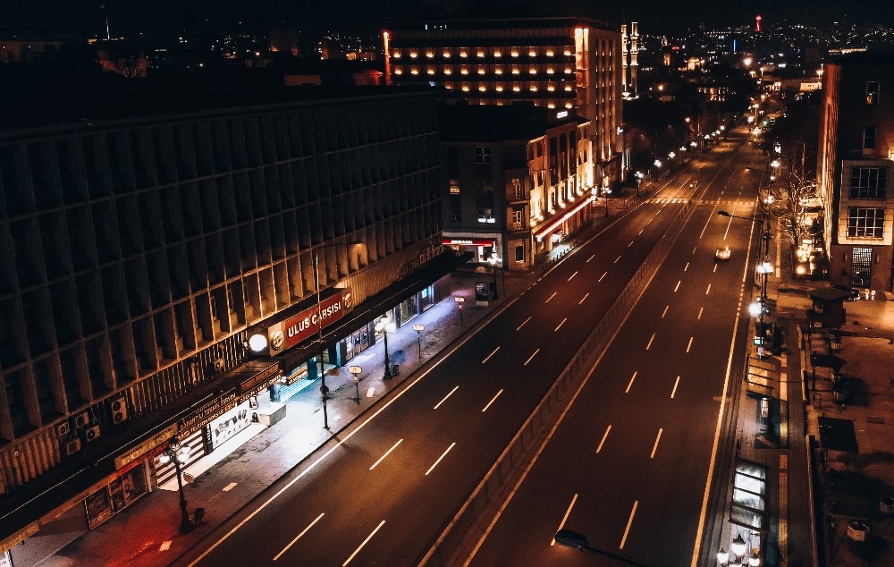 Özel Yeni yılın ilk gecesinde Ankara’da boş sokaklar havadan görüntülendi