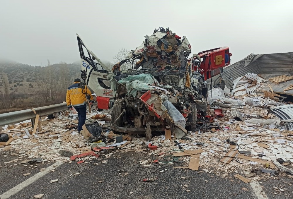 Yozgat’ta trafik kazası: 3 ölü