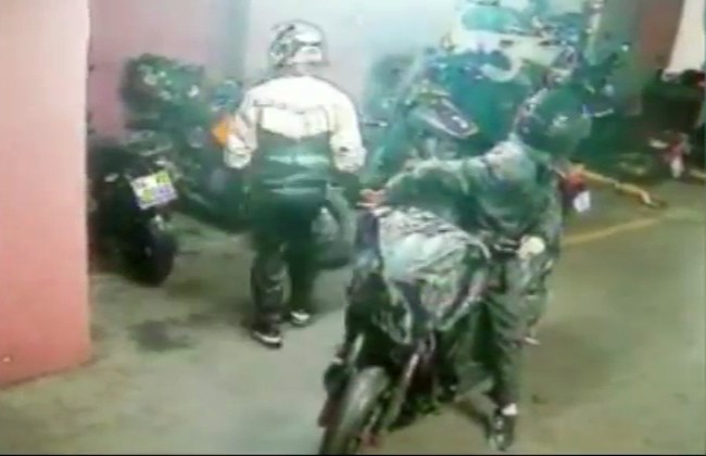 Şişli’de motosiklet hırsızlığı kameralarda