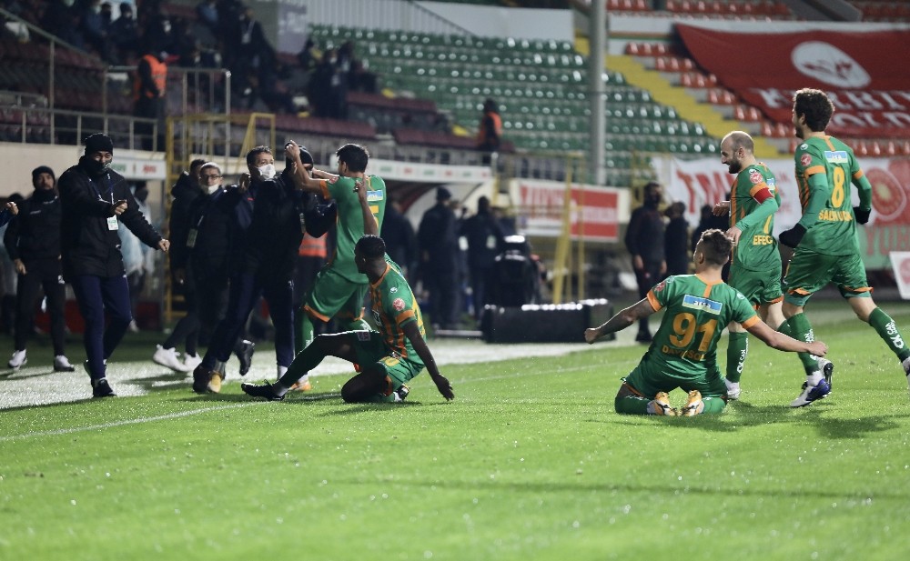 Süper Lig: Aytemiz Alanyaspor: 4 - MKE Ankaragücü: 3 Maç sonucu