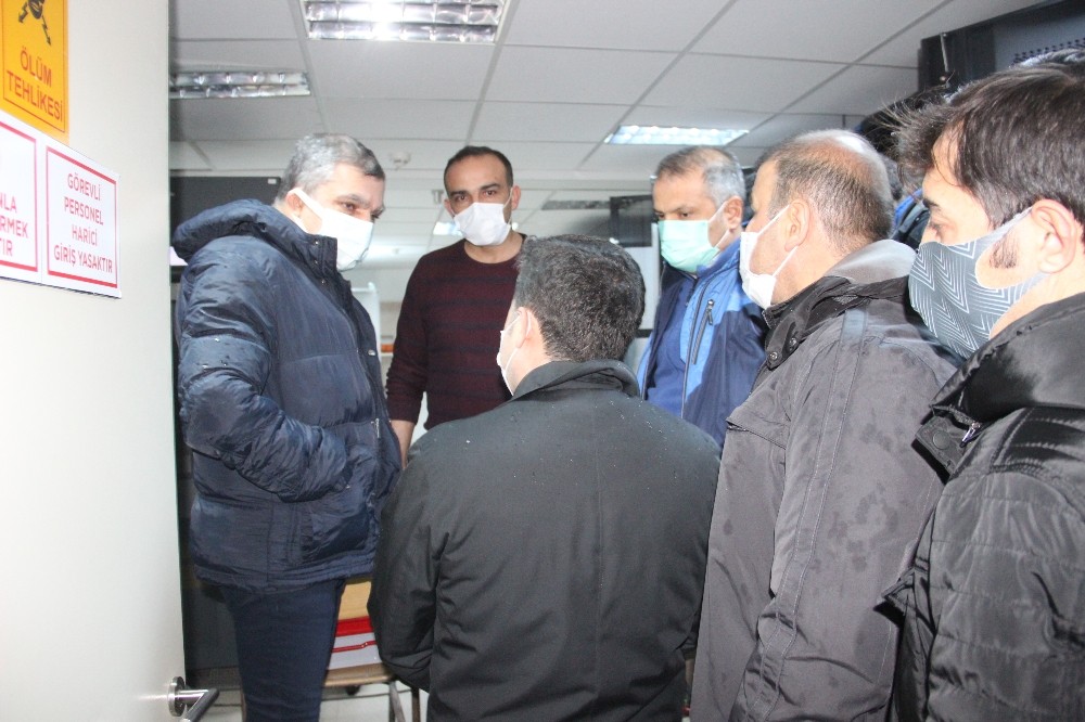 Karaman’da 112 Çağrı Merkezi’nin üzerine yıldırım düştü