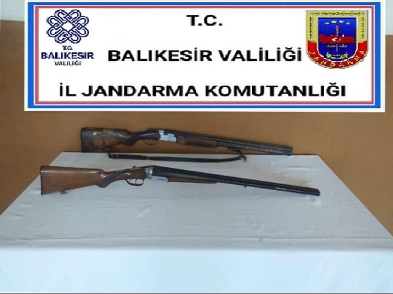 Balikesir De Jandarma 10 Aranan Sahsi Yakaladi Balikesir Haberleri
