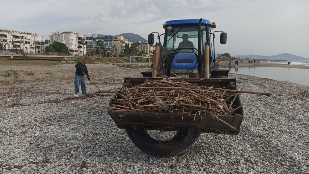 Alanya sahilleri sezona hazırlanıyor