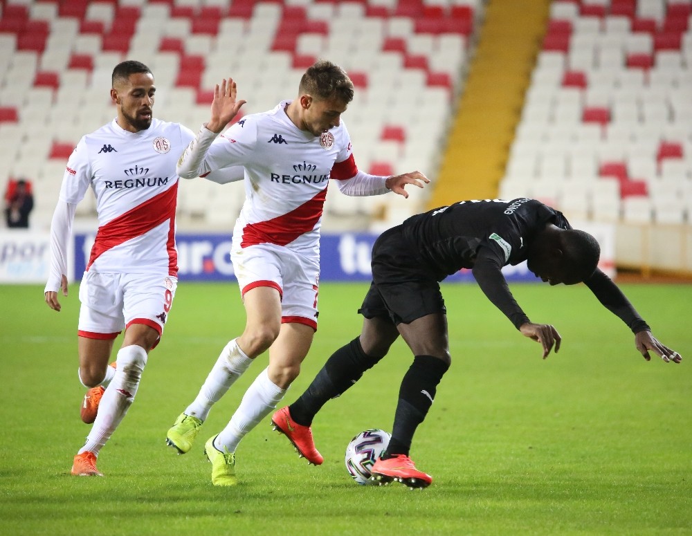 FT Antalyaspor ile DG Sivasspor 24. randevuda
