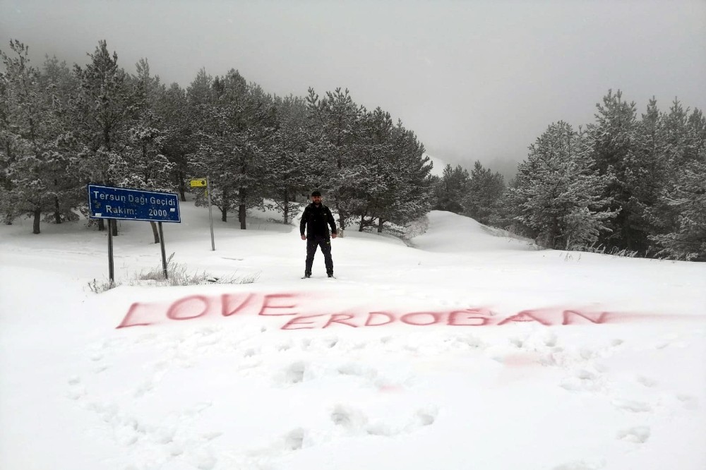 2 bin metreye ‘Love Erdoğan’ yazdı