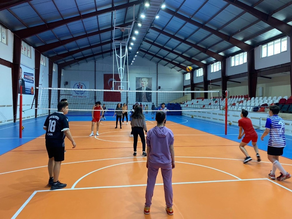 develi de voleybol kurslarina ilgi buyuk kayseri haberleri