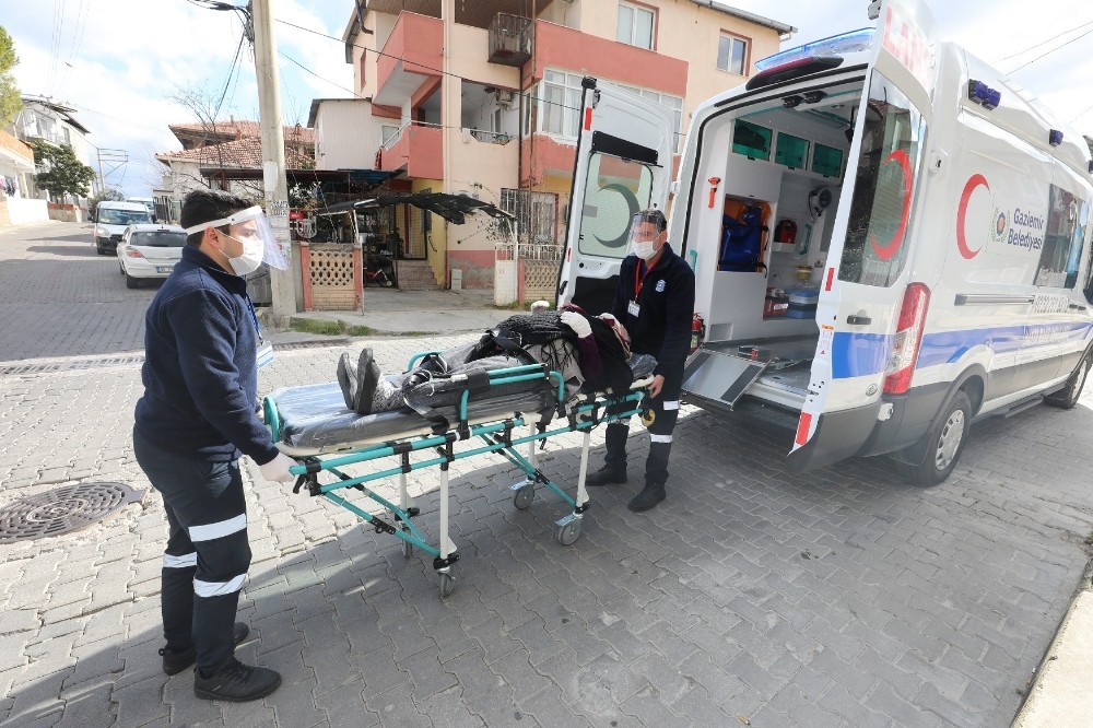 Gaziemir Belediyesinin sağlık hizmetleri kaldığı yerden sürüyor İzmir