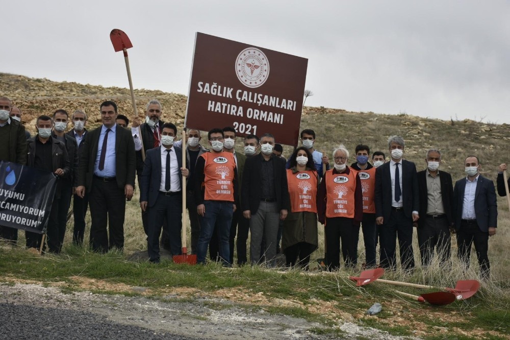 Mardin’de sağlık çalışanları adına hatıra ormanı oluşturuldu