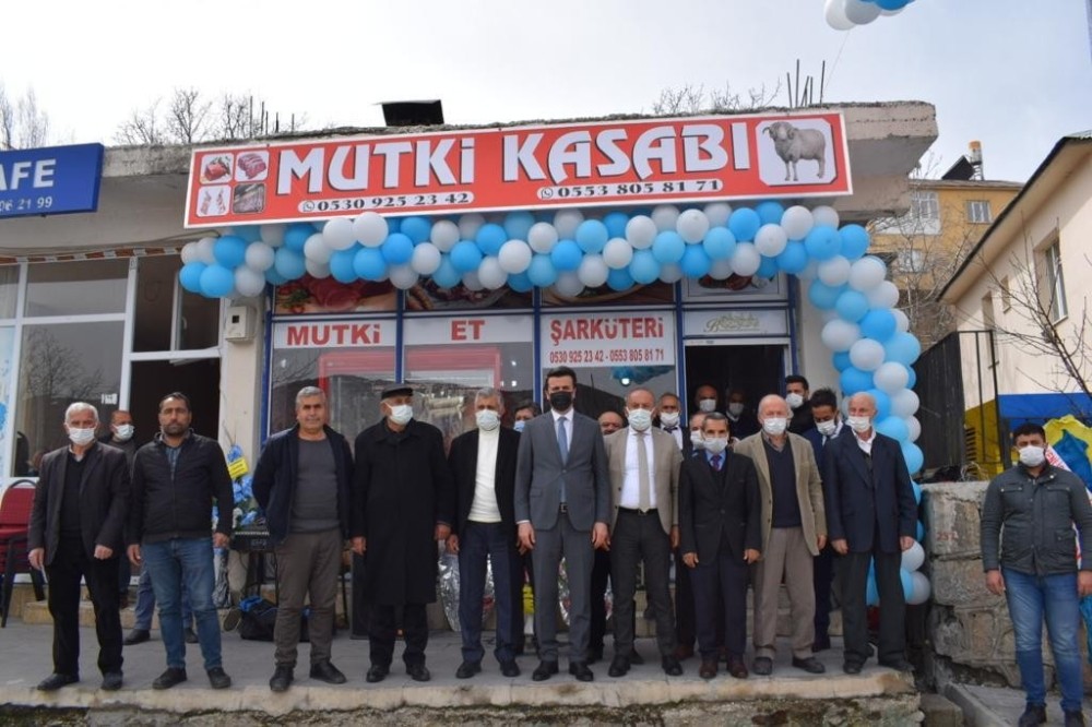 32 bin nüfuslu ilçenin ilk kasabı törenle hizmete açıldı