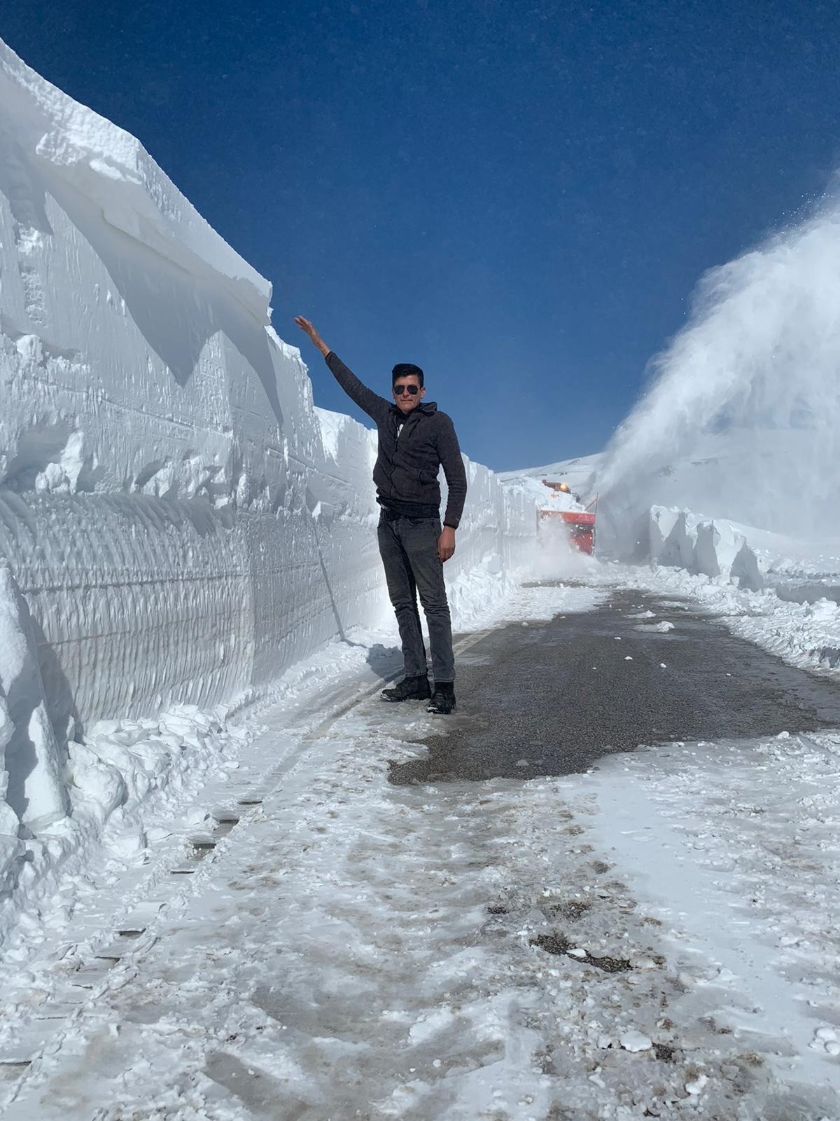 Erzurum’da adam boyu kar