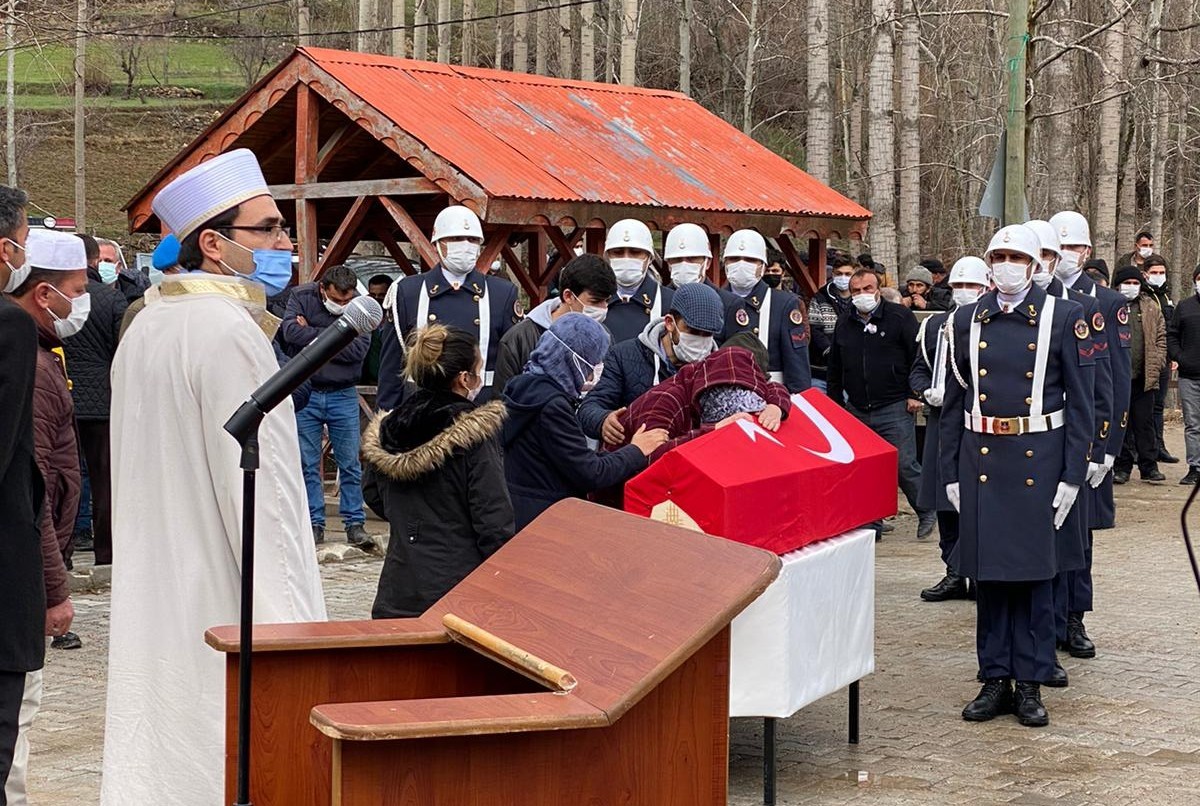 Kazada hayatını kaybeden astsubay Karaman’da toprağa verildi