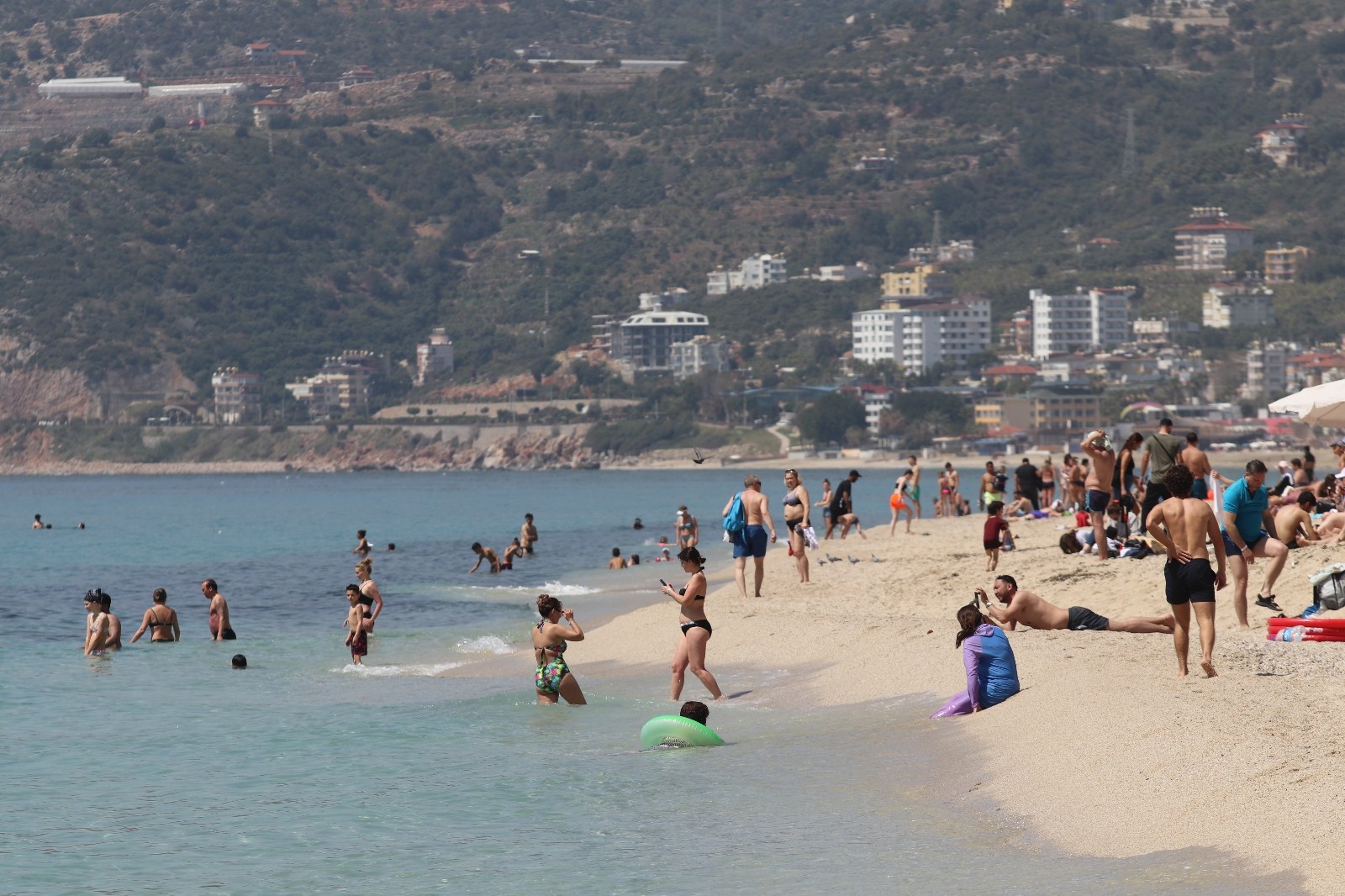 Alanya’ya yaz erken geldi